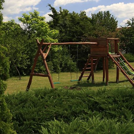 Teleki-Degenfeld Kastélyszálló Szirák Instalações foto